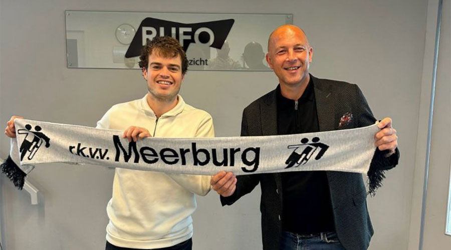 Sidney Fortman (rechts) bij vv Meerburg.