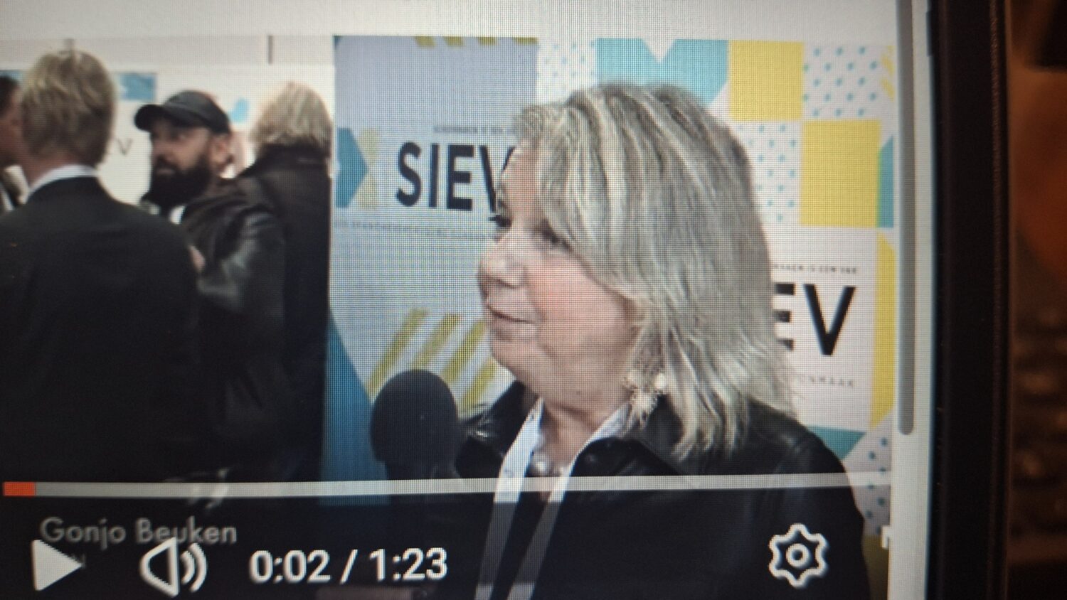 Gonjo Beuken deelt haar mening over samenwerkingen.