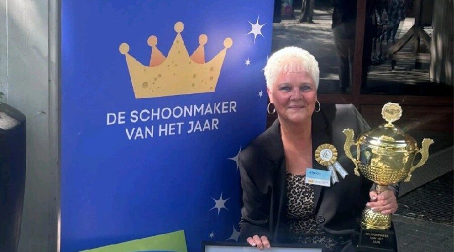 Een trotse Jolanda Reedijk na haar uitverkiezing.