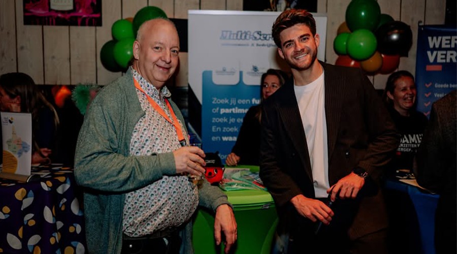 Frank Verberne samen met winnaar Frank van Leeuwen op een archieffoto.